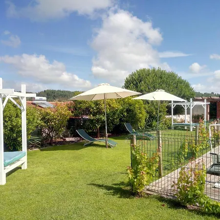 Casa Adega Do Mosteiro - Turismo Rural Konukevi 4*