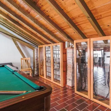 Casa Adega Do Mosteiro - Turismo Rural Konukevi 4*